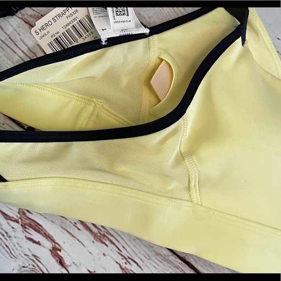Reebok Hero Med-Impact Strappy Sports Bra Size XS - Picture 11 of 15